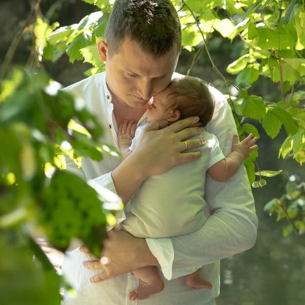 Vater mit Baby